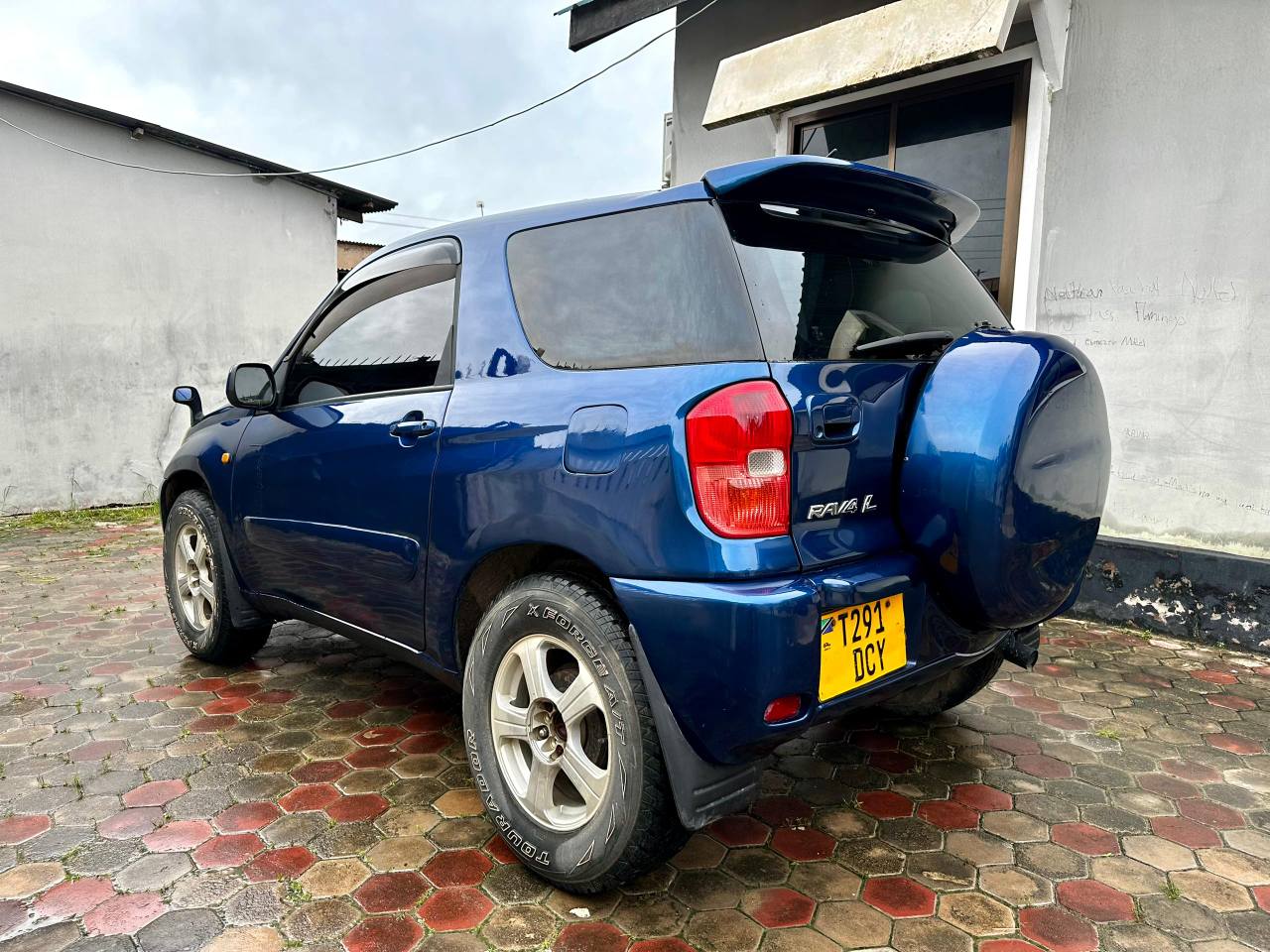 A picture of Rav4 KILITIME