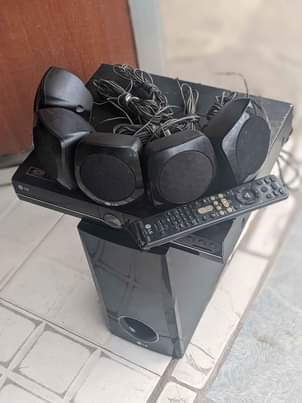 A picture of LG HOME THEATER