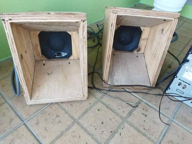 speakers