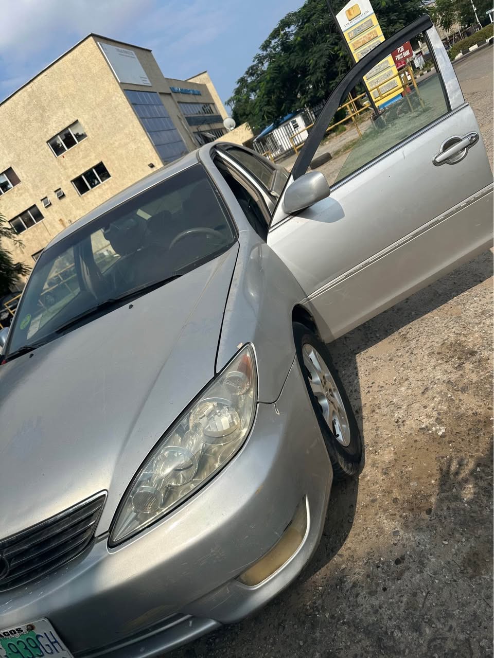 A picture of 2005 Toyota Camry xle
