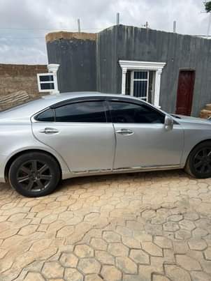 A picture of Lexus es 350 full options