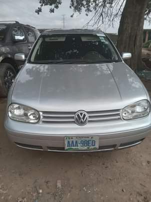 A picture of Golf 4 Auto Gear and very sound engine first body
