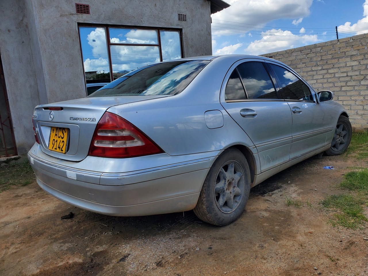 mercedes benz c200
