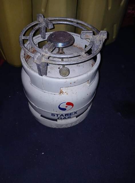 A picture of 6kg cooking gas cylinder