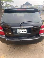 A picture of KB AUTOs Clean first body 2004 model Toyota Highlander 4WD