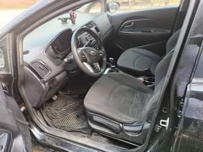 A picture of Hurry hurry now Neatly used Kai rio 2013 model Everything
