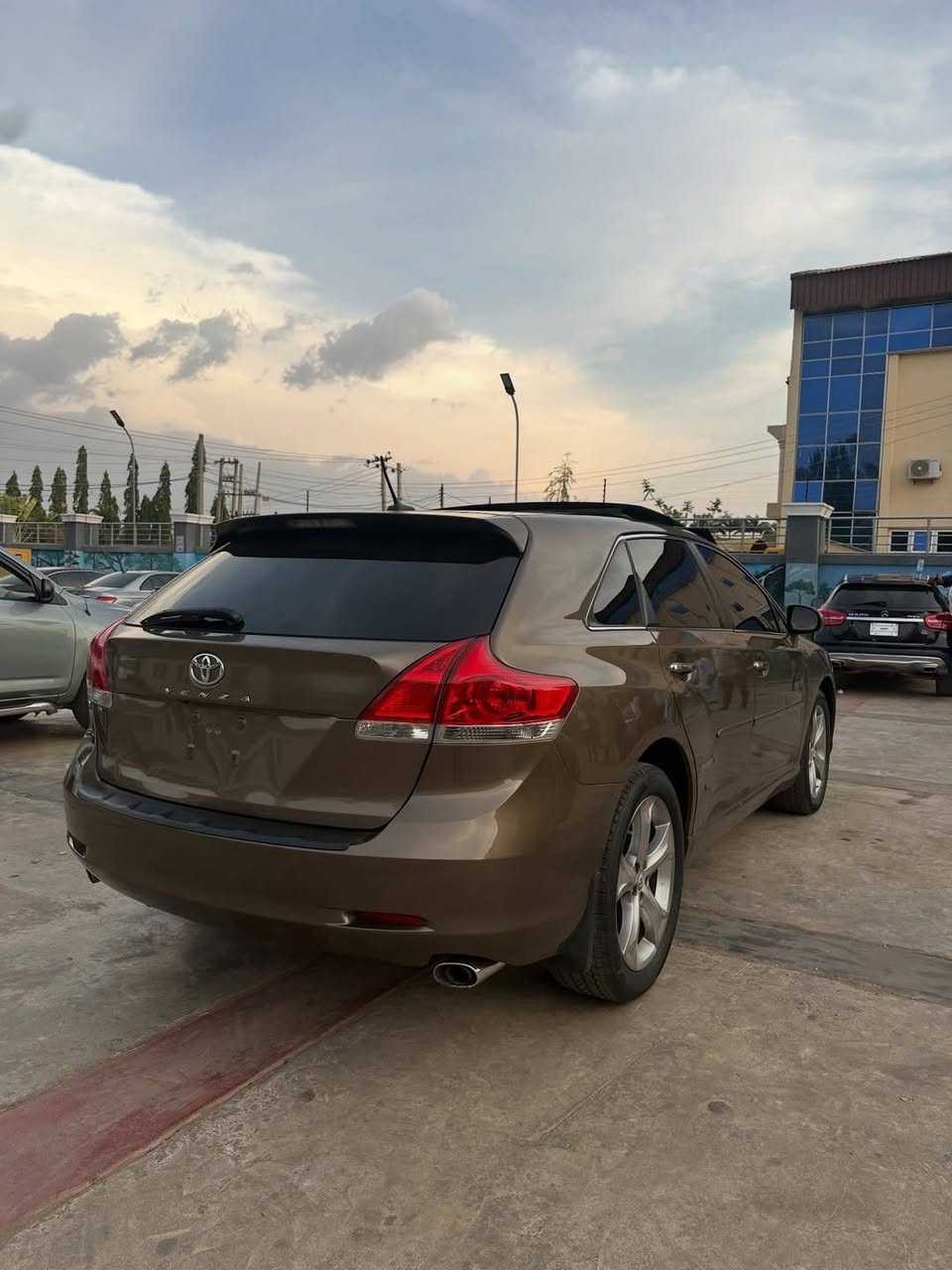 A picture of Toyota Venza 2011 model