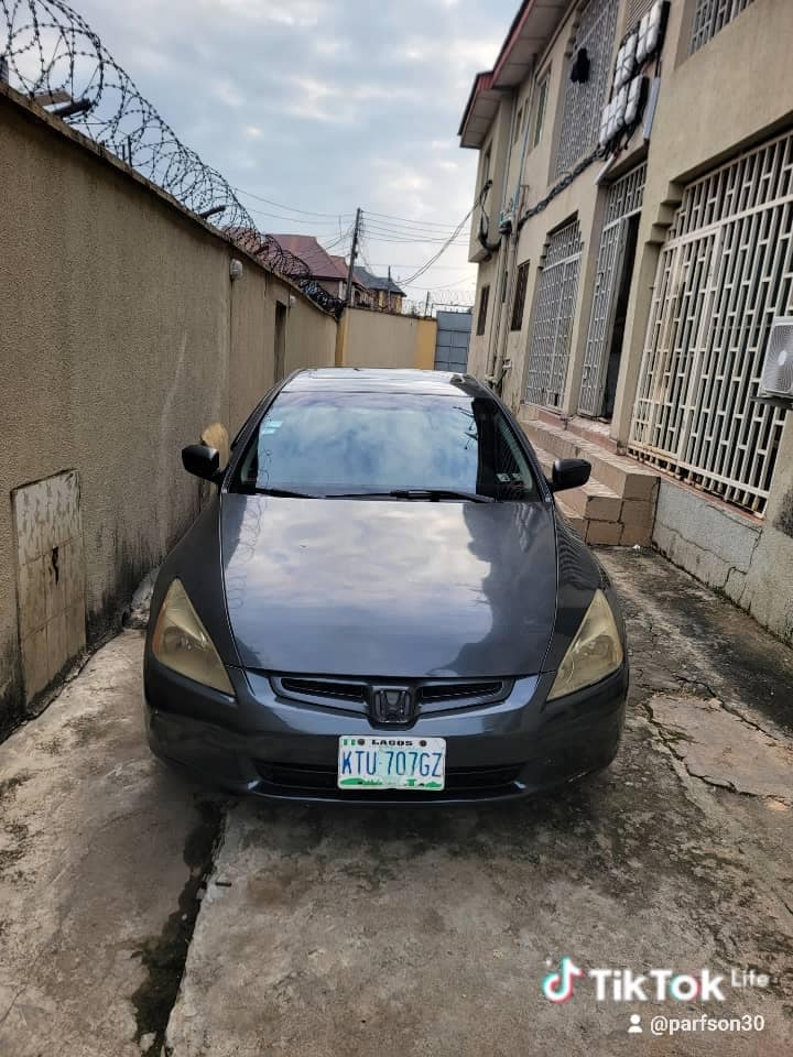 A picture of 2005 Honda Accord