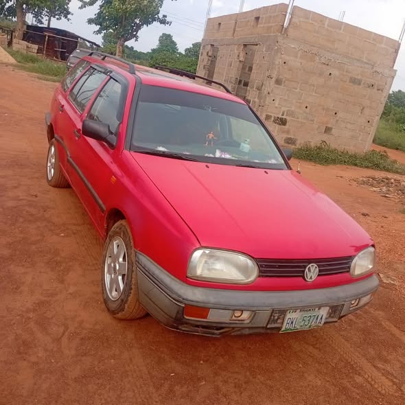 A picture of 1998 Volkswagen golf