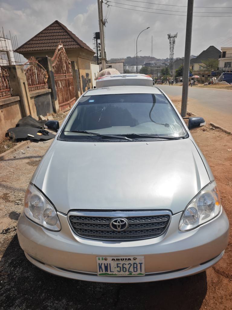 A picture of Belgium Grade Toyota Corolla 2006 model with untampered engine and