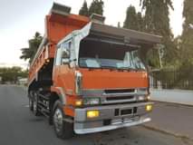 A picture of MITSUBISHI FUSO GREAT MODEL 2000 ENGINE 8DC11 LOW MILAGE BEI