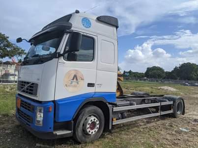 A picture of VOLVO FH 12 BEI ........100M 0757455444