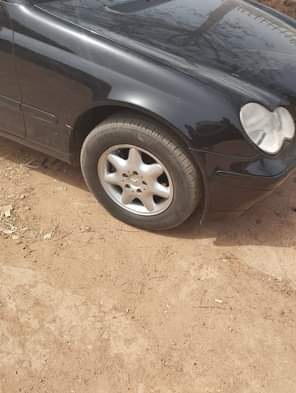 A picture of C230 Nigerian used Automatic A C normal Engine with Gear