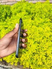 A picture of IPHONE XR GB 64