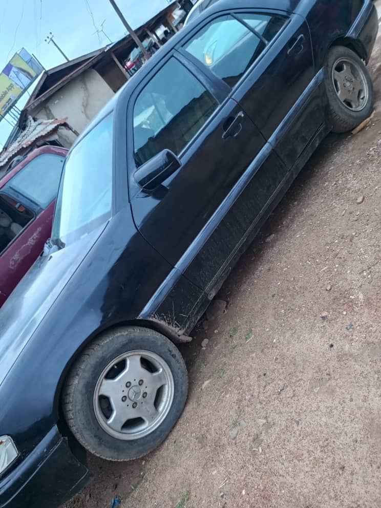 A picture of Today deal money needed asap Mercedes Benz Automatic Standard Engine