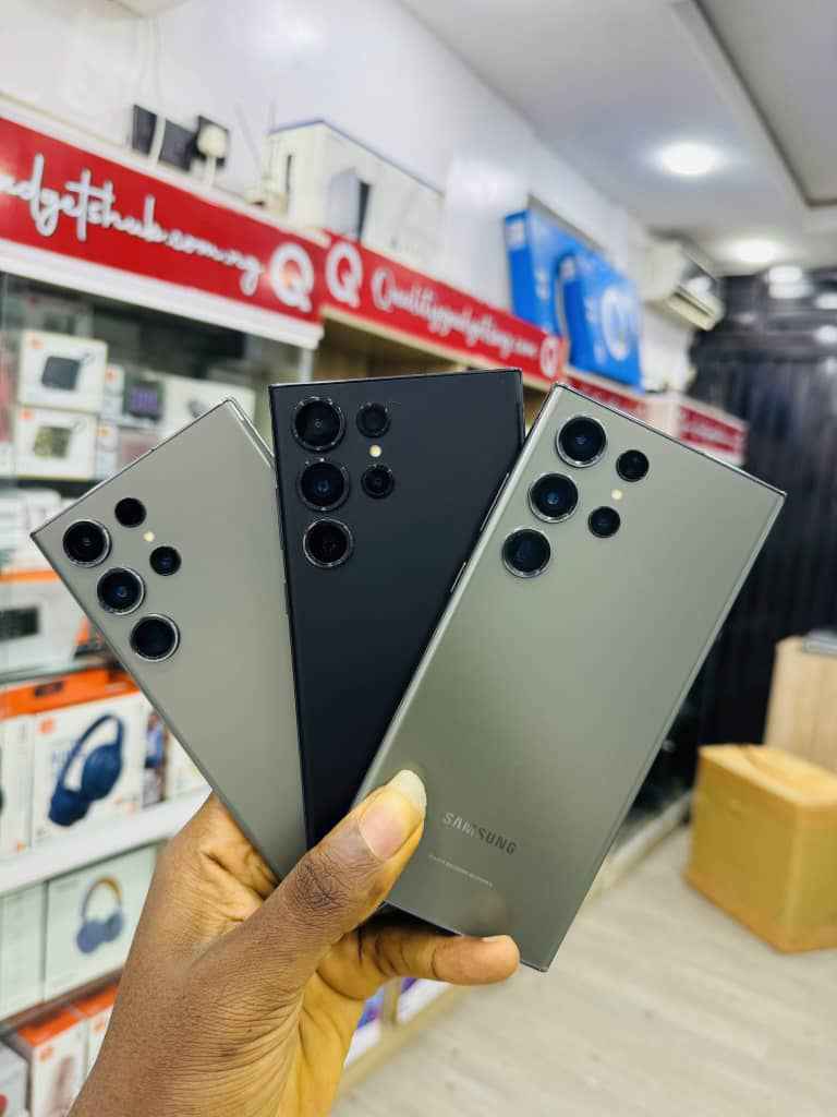 A picture of S23 ultra deposit 200k committment we deliver to u now