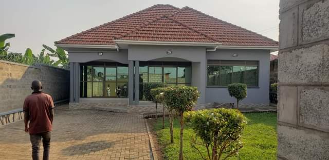 houses entebbe