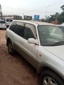 A picture of Toyota rav4