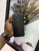 A picture of IPhone 7 plain O6I2O4IO5O