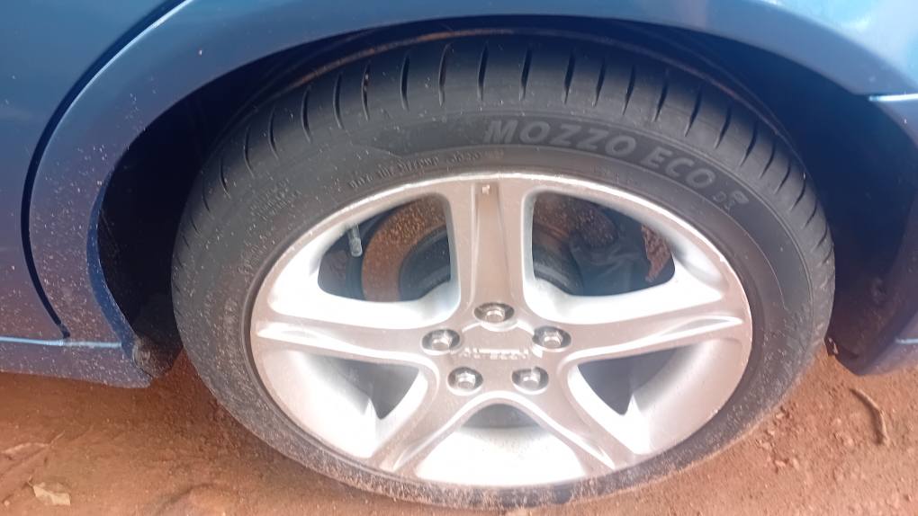 A picture of Toyota altezza