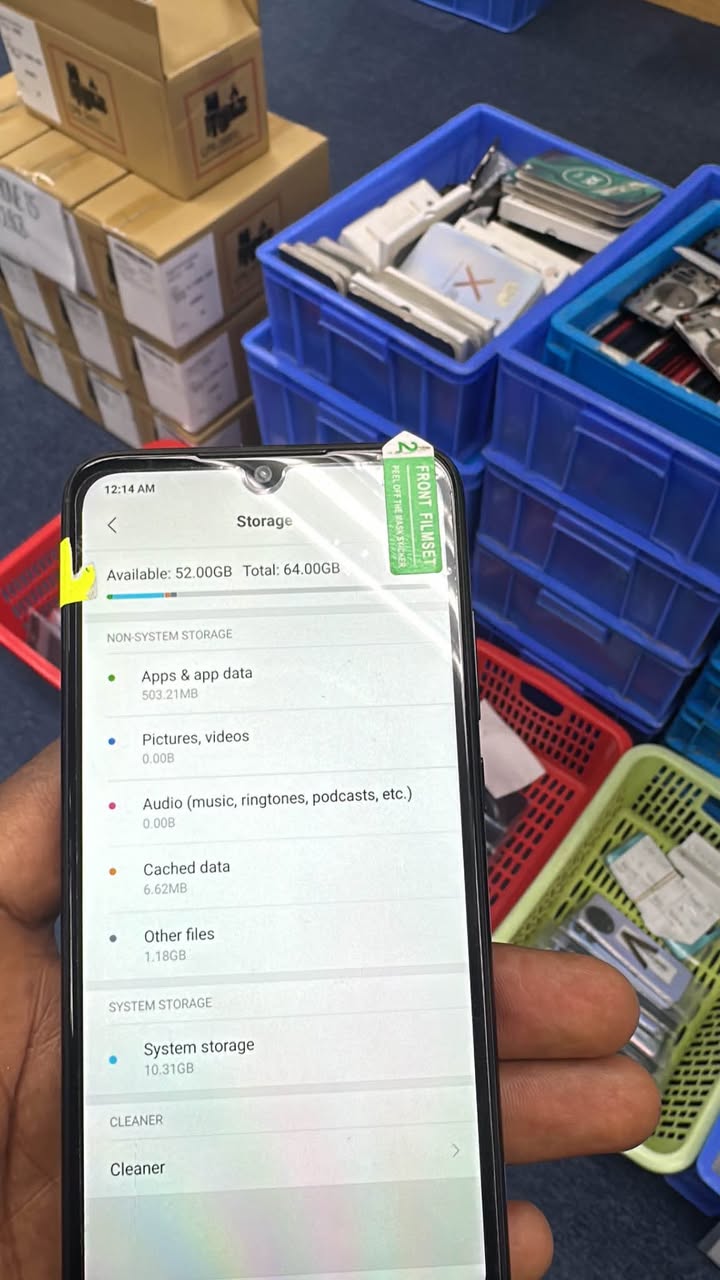A picture of Phone direct from Hong Kong