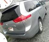 A picture of TOYOTA SIENNA 2011 12