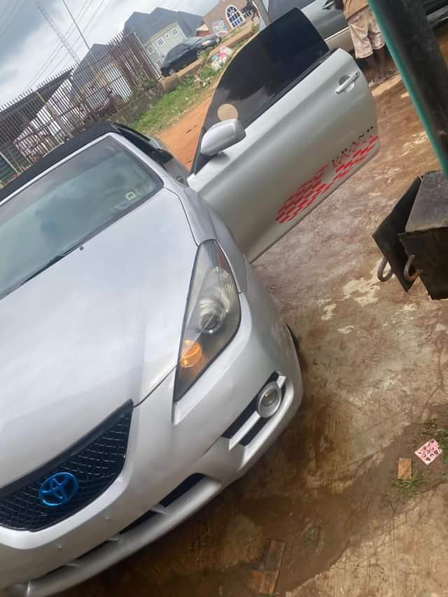 A picture of Toyota solara convertible