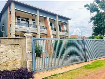 self compound houses