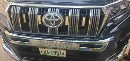 A picture of Gx470 upgraded to Toyota Lans cruiser Prado