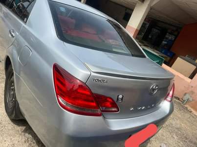A picture of Neatly used Toyota Avalon