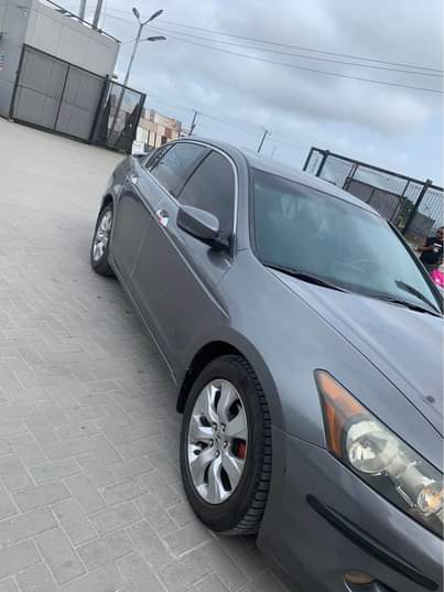 A picture of Honda accord 2009 model