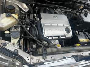 A picture of Toyota Highlander 2005 first body Baked Everything working fine 3rolls