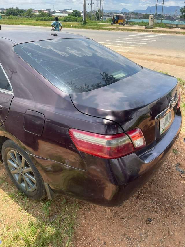 A picture of 2010 Camry muscle keyless