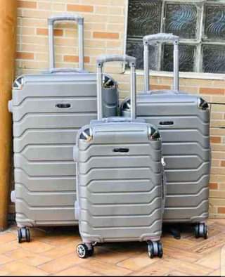 A picture of Begi kubwa full set