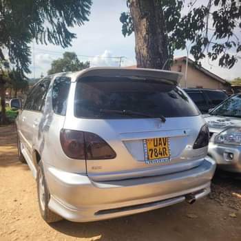 A picture of Toyota harrier 3.0cc 8.9m