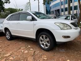 A picture of Toyota Harrier Model 2006 Engine 2 4cc Price 40M 0709788048