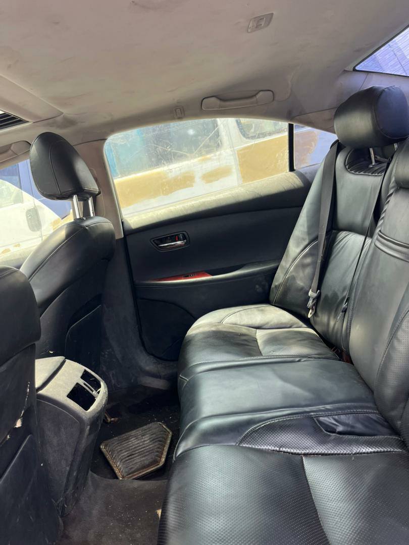 A picture of Distress dealREG 2008 Lexus Es350 91k miles Low mileage