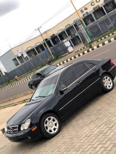 A picture of DISTRESS SALE SARI SARI SARI SARI SUPER CLEAN USED MERCEDES