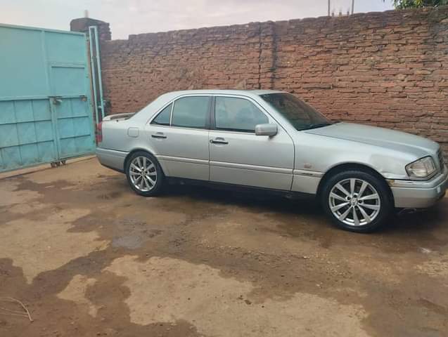 mercedes benz c200