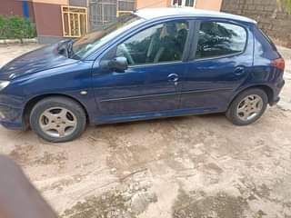 A picture of Peugeot 206 Automatic