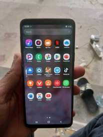 A picture of SAMSUNG S9