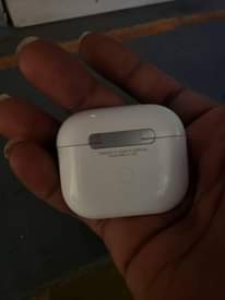 A picture of AirPods Pro3