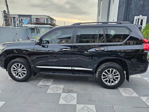 A picture of 2019 Toyota Prado 2019