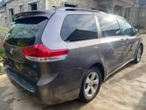 A picture of Foreign used sienna 2011