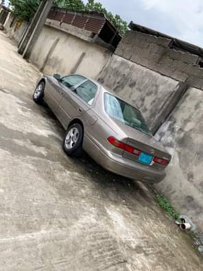 A picture of 2001 BELGIUM GRADE TOYOTA CAMRY PENCIL LIGHT FOR SALE Neatly