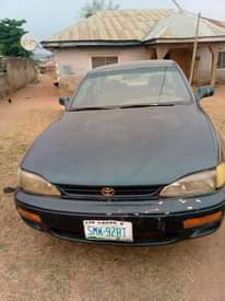 A picture of Toyota Camry orobo