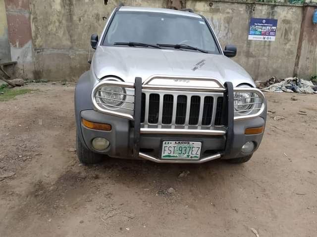 A picture of 2003 Liberty Jeep