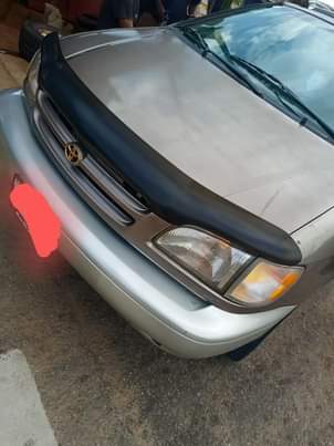 A picture of Neatly used 02 Sienna