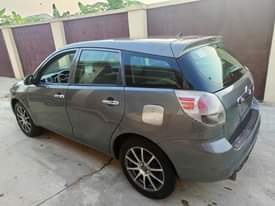 A picture of Very clean Nigerian used Toyota matrix 2006