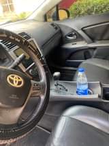 A picture of TOYOTA AVENSIS 2010